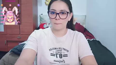 lia online show from June 8, 12:03 am
