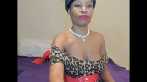 Snapshot of aficangagqueen chatting on April 23, 12:29 pm AfricanSquirtQueen online show from April 23, 12:29 pm