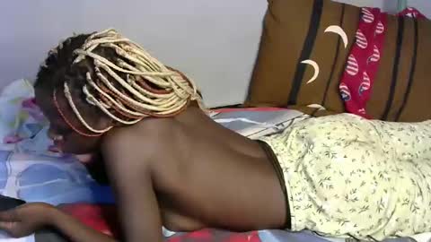 Snapshot of african_berries chatting on December 5, 4:31 am african berries online show from December 5, 4:31 am