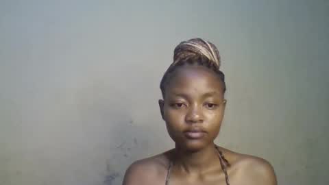 Snapshot of african_beuty20 chatting on April 2, 3:48 am Wendy online show from April 2, 3:48 am