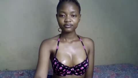 Snapshot of african_beuty20 chatting on April 4, 4:00 am Wendy online show from April 4, 4:00 am