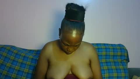 Snapshot of african_divaa chatting on February 21, 2:40 pm african_divaa online show from February 21, 2:40 pm