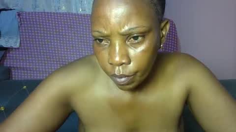 Snapshot of african_divaa chatting on February 23, 2:53 am african_divaa online show from February 23, 2:53 am