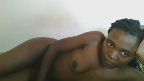 Snapshot of africancutegal chatting on April 18, 7:18 pm Yvonne online show from April 18, 7:18 pm