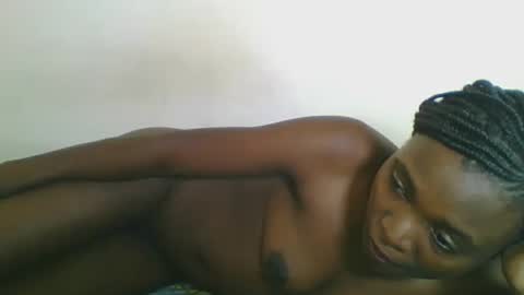 Snapshot of africancutegal chatting on April 19, 6:32 pm Yvonne online show from April 19, 6:32 pm