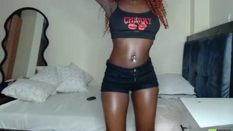 Mia online show from March 28, 2:00 am