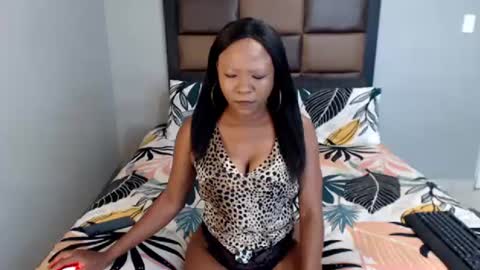 Snapshot of africasoil chatting on February 18, 11:39 am Africasoil online show from February 18, 11:39 am