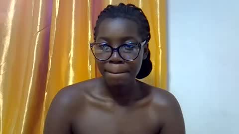 Snapshot of afrikan_desire chatting on February 14, 1:19 pm afrikan_desire online show from February 14, 1:19 pm