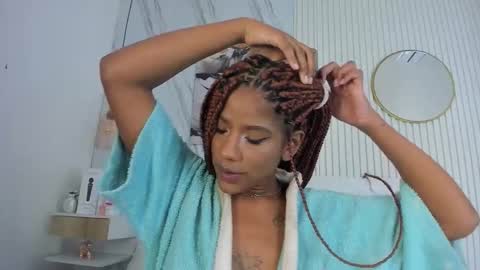 Afro Luna online show from December 20, 11:39 am