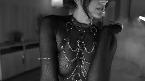 Snapshot of afrodita__25 chatting on July 22, 12:02 am Emma online show from July 22, 12:02 am