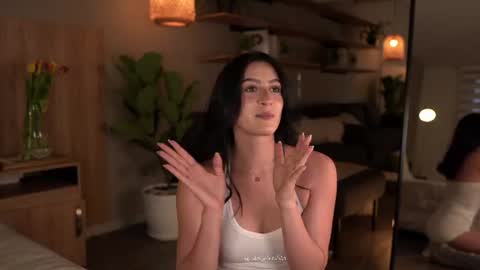 Snapshot of afrodita__25 chatting on August 1, 11:03 pm Emma online show from August 1, 11:03 pm
