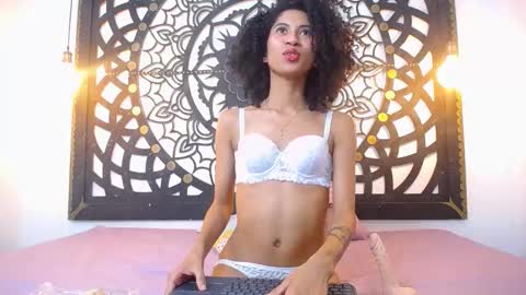 Snapshot of afrodita_house chatting on October 27, 8:02 pm afrodita_house online show from October 27, 8:02 pm