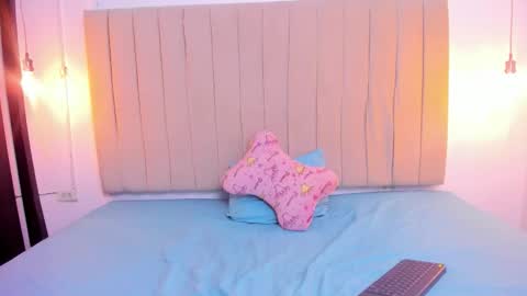 Snapshot of afrodita_house chatting on December 15, 7:40 pm afrodita_house online show from December 15, 7:40 pm