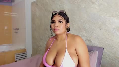 Afrodita Ross online show from May 31, 12:45 pm