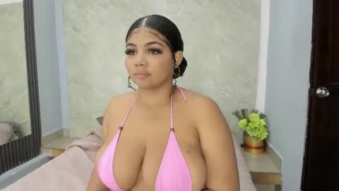 Afrodita Ross online show from June 14, 1:02 pm