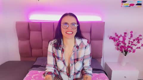 Snapshot of afrodita_rosse chatting on June 3, 8:14 pm Afrodita Rosse online show from June 3, 8:14 pm