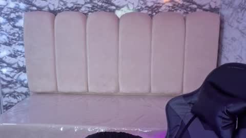 afrodita_wild_v online show from December 18, 8:26 pm