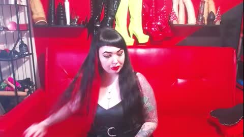 Snapshot of afroditagun666 chatting on March 6, 7:21 pm AfroditaGun666 online show from March 6, 7:21 pm