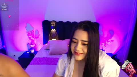 Snapshot of afroditas_11 chatting on April 16, 12:50 pm afroditas_11 online show from April 16, 12:50 pm