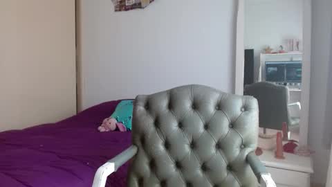 afrodithaa_ online show from March 13, 6:03 pm