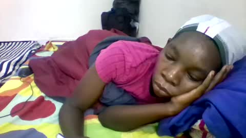 Snapshot of afronubians_ chatting on January 29, 5:09 am pink and josphen online show from January 29, 5:09 am