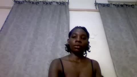 Snapshot of afronubians_ chatting on February 6, 5:40 pm pink and josphen online show from February 6, 5:40 pm