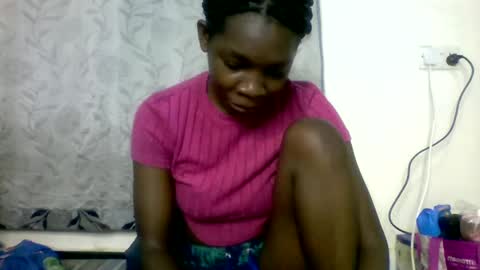 Snapshot of afronubians_ chatting on February 7, 4:59 am pink and josphen online show from February 7, 4:59 am