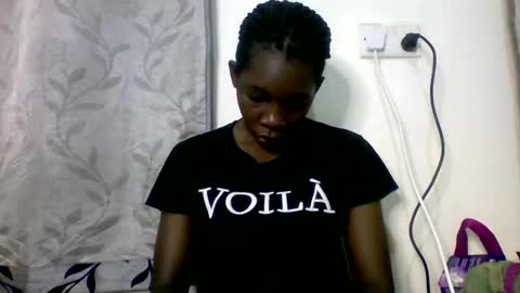 Snapshot of afronubians_ chatting on February 10, 5:47 am pink and josphen online show from February 10, 5:47 am