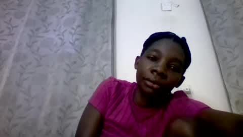 Snapshot of afronubians_ chatting on February 16, 8:21 am pink and josphen online show from February 16, 8:21 am