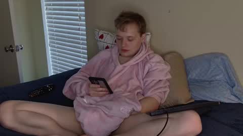 Snapshot of aftersmile88 chatting on February 26, 10:31 pm TheAftersmile88 online show from February 26, 10:31 pm