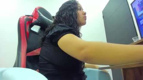 A G A T A  online show from March 20, 7:30 pm