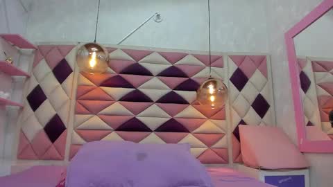 Snapshot of agata_01_ chatting on March 1, 12:01 pm Ana online show from March 1, 12:01 pm