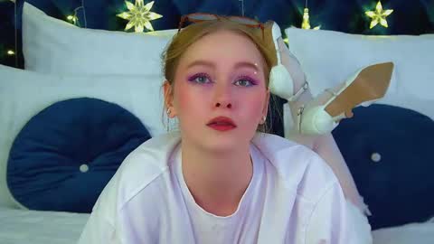 Snapshot of agatafoxley chatting on December 20, 6:31 am AgataFoxley online show from December 20, 6:31 am