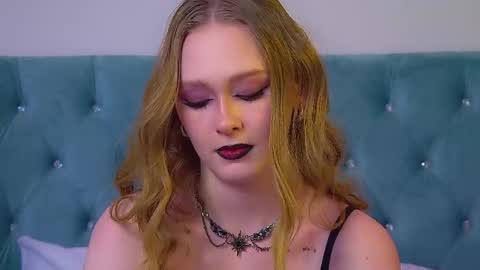 Snapshot of agatafoxley chatting on February 10, 6:17 am AgataFoxley online show from February 10, 6:17 am