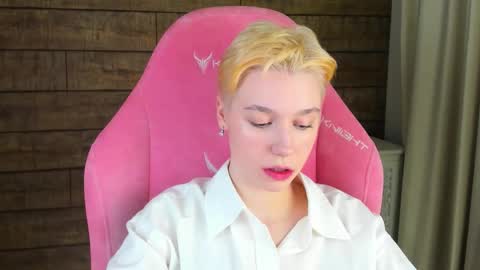 Snapshot of agatagate chatting on March 9, 4:27 am AgataGate online show from March 9, 4:27 am