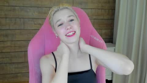 Snapshot of agatagate chatting on March 26, 3:17 pm AgataGate online show from March 26, 3:17 pm