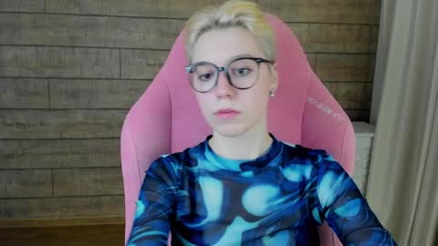 Snapshot of agatagate chatting on April 1, 3:29 am AgataGate online show from April 1, 3:29 am