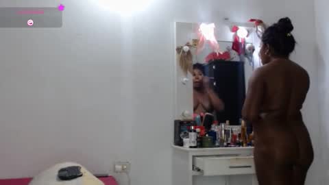 Snapshot of agatasexyxx chatting on March 1, 6:15 am independent model online show from March 1, 6:15 am