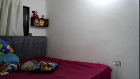 Snapshot of agatasexyxx chatting on March 21, 5:01 am independent model online show from March 21, 5:01 am