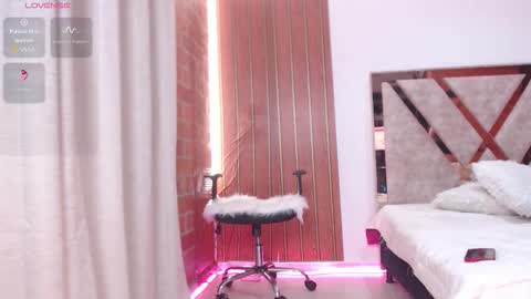 Agathaa white online show from November 28, 10:51 am