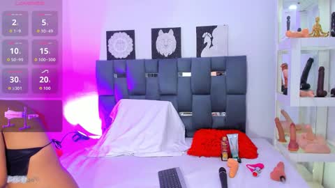 Snapshot of agathablade chatting on March 3, 12:06 am Agatha online show from March 3, 12:06 am