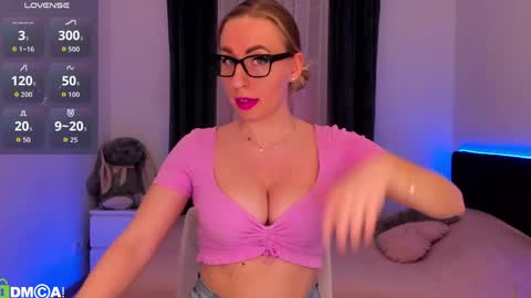 Polly online show from March 22, 1:36 pm