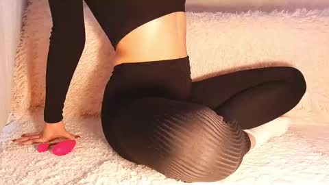 Snapshot of agent_pr0vocateur chatting on February 12, 5:58 am Sasha online show from February 12, 5:58 am