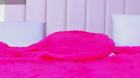 Aggy online show from April 28, 3:39 pm