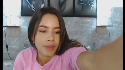 Snapshot of aghata_walkerl chatting on January 26, 1:52 am aghata walkerl online show from January 26, 1:52 am