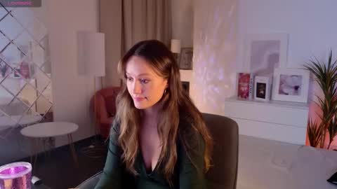 Agnes online show from February 26, 9:03 pm