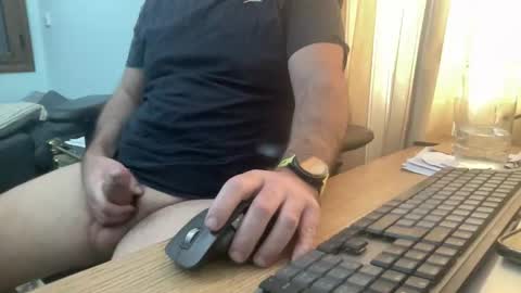 Snapshot of aguy2023 chatting on January 15, 9:14 am aguy2023 online show from January 15, 9:14 am