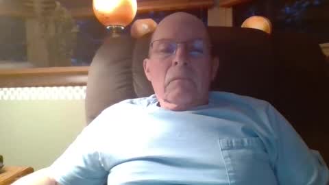 aguynrkfrd online show from November 9, 10:41 pm