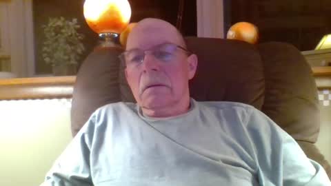 Snapshot of aguynrkfrd chatting on June 27, 9:03 am aguynrkfrd online show from June 27, 9:03 am
