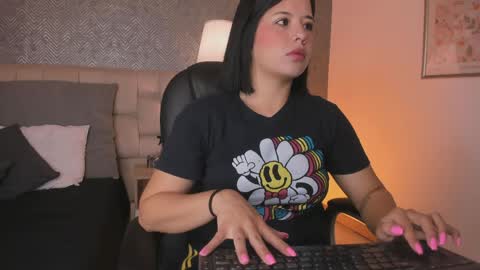 Ahmara  online show from April 8, 10:15 am